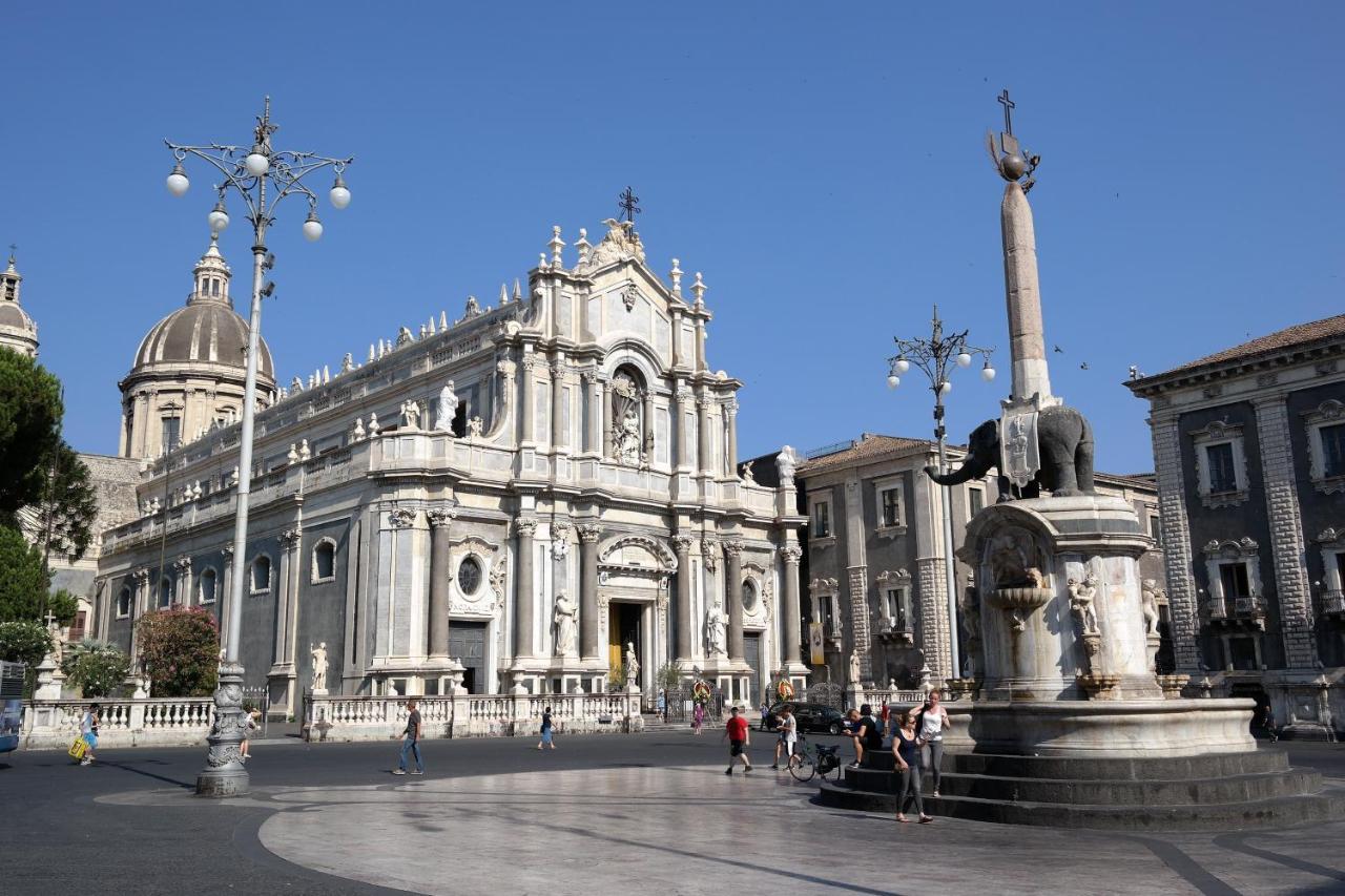 Le Stanze Dello Scirocco Bed & Breakfast Catania Bagian luar foto